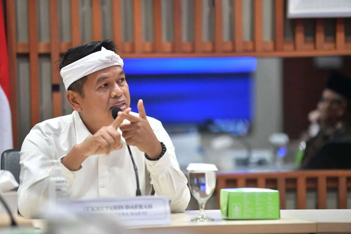 Gubernur Jawa Barat Dedi Mulyadi. Foto dokumentasi yang menyertai rilis Pemprov Jabar tentang pembatalan rencana pinjaman PT SMI.